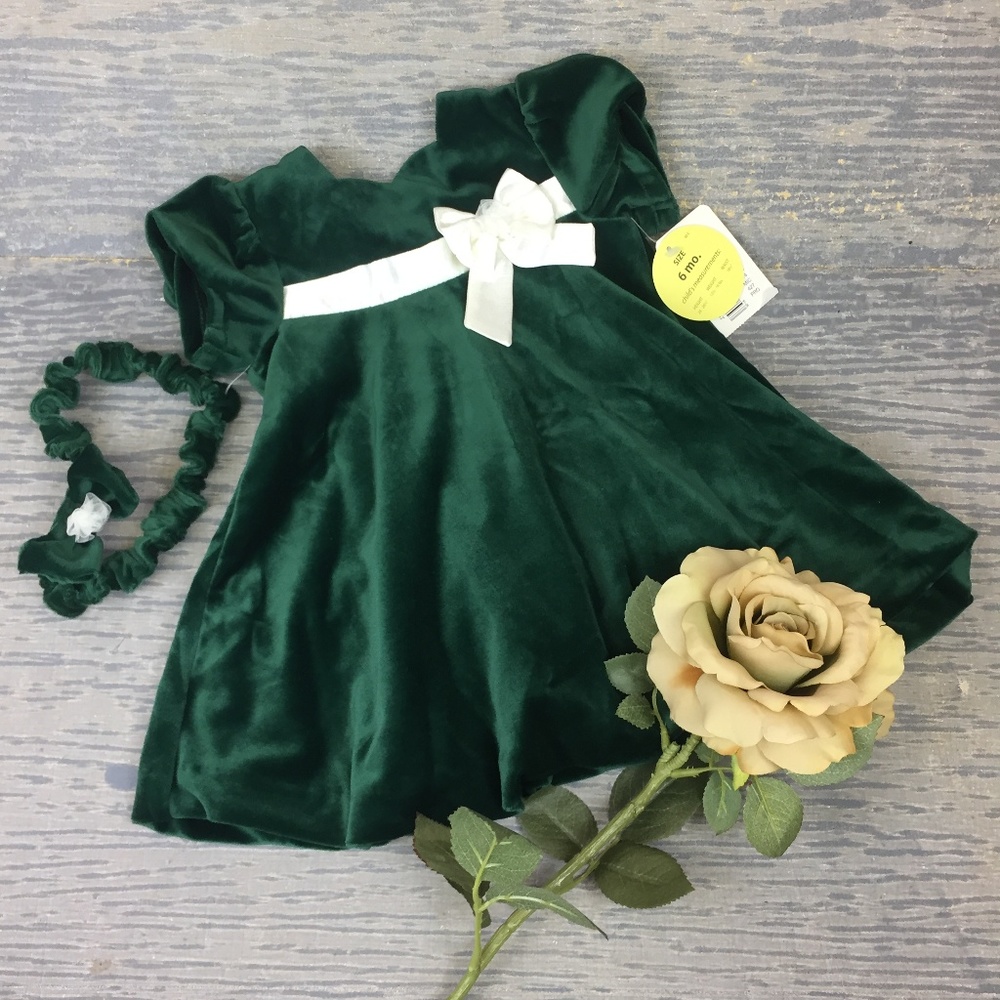 🎪Starting Out green velvet dress
